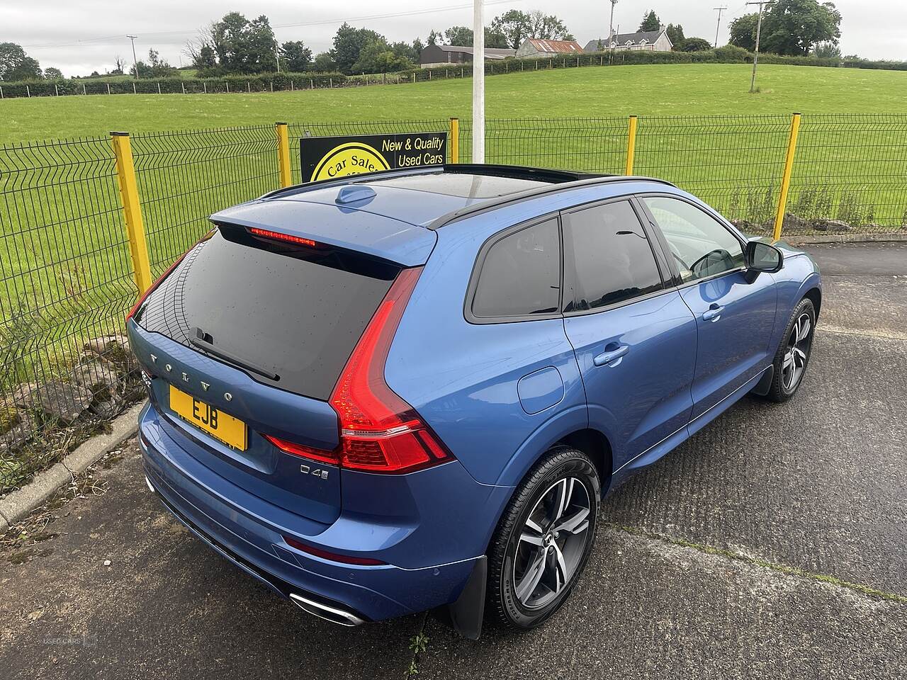 Jan 2020 Volvo XC60 2.0 D4 R DESIGN 5dr Geartronic