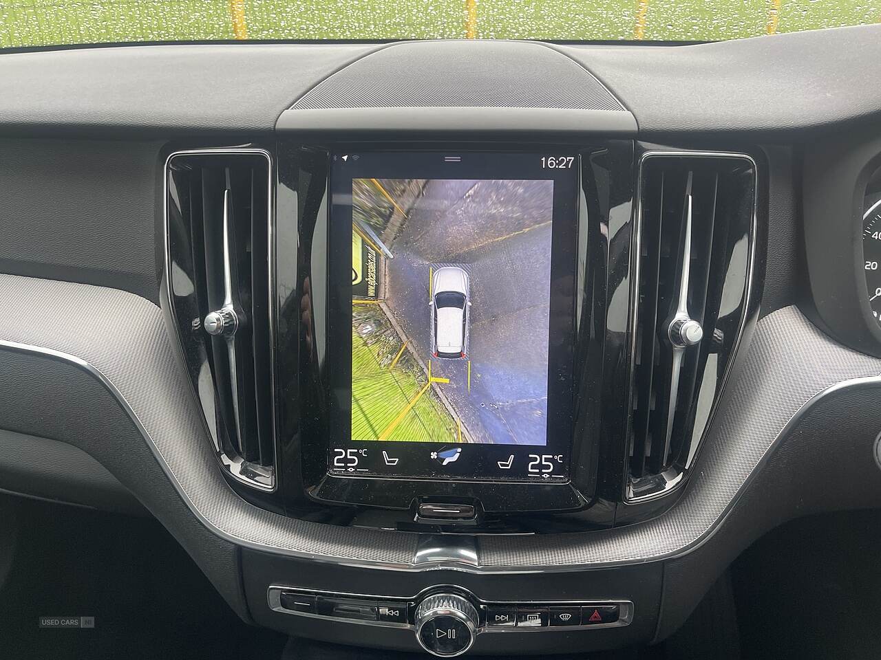 Jan 2020 Volvo XC60 2.0 D4 R DESIGN 5dr Geartronic