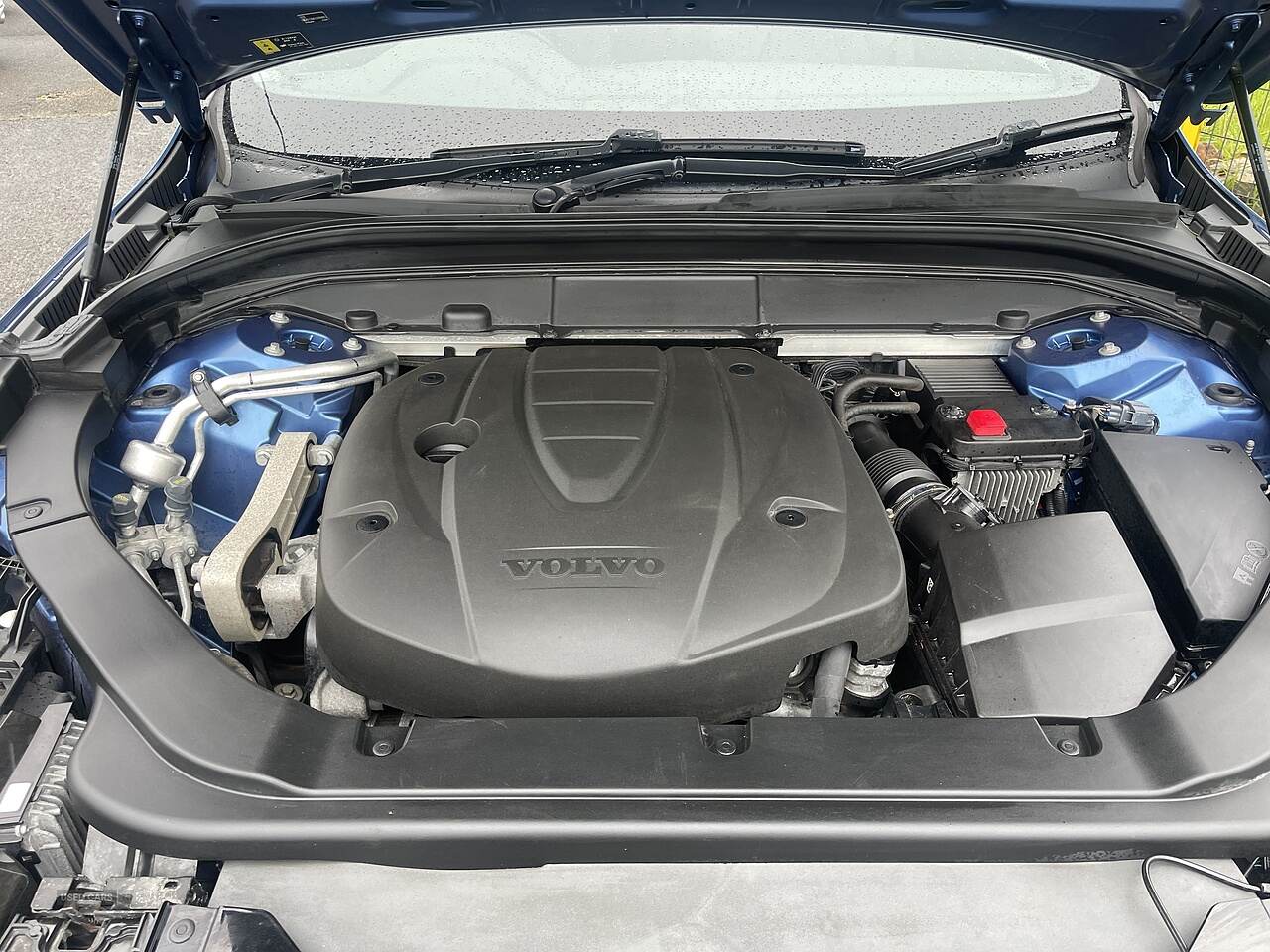 Jan 2020 Volvo XC60 2.0 D4 R DESIGN 5dr Geartronic