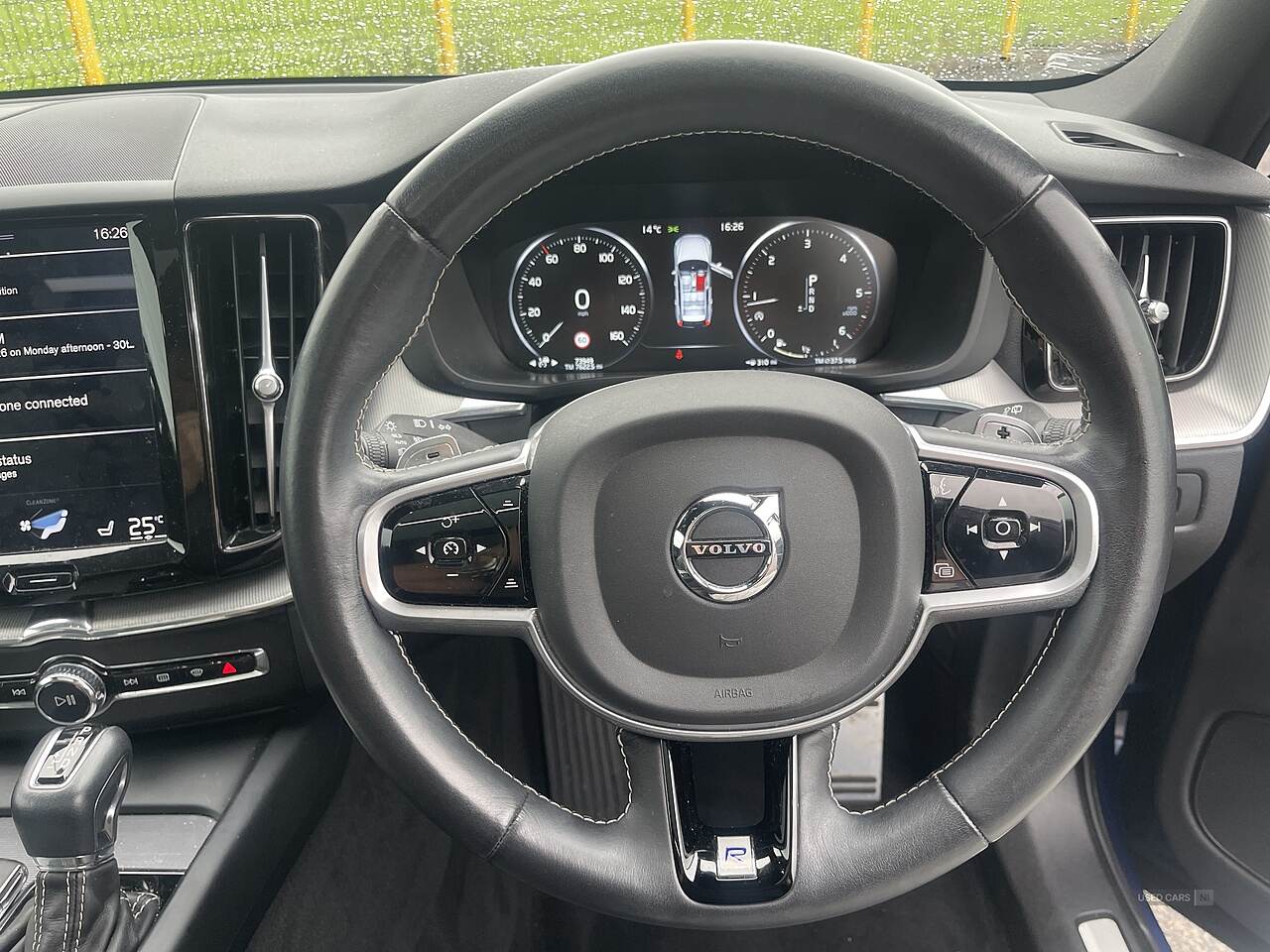 Jan 2020 Volvo XC60 2.0 D4 R DESIGN 5dr Geartronic