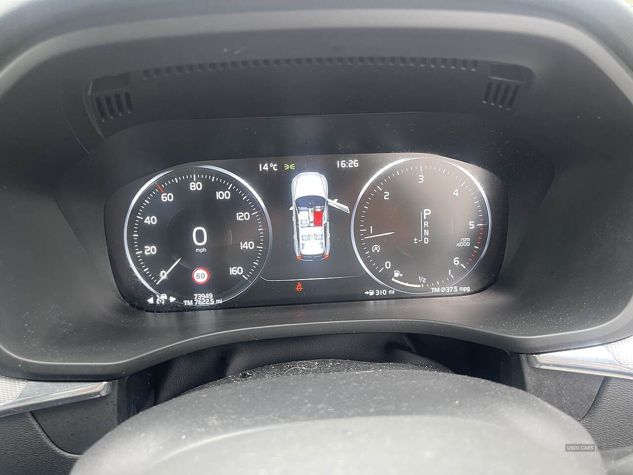 Jan 2020 Volvo XC60 2.0 D4 R DESIGN 5dr Geartronic