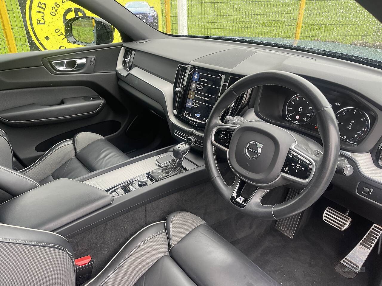 Jan 2020 Volvo XC60 2.0 D4 R DESIGN 5dr Geartronic