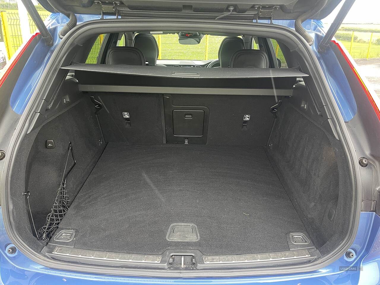 Jan 2020 Volvo XC60 2.0 D4 R DESIGN 5dr Geartronic