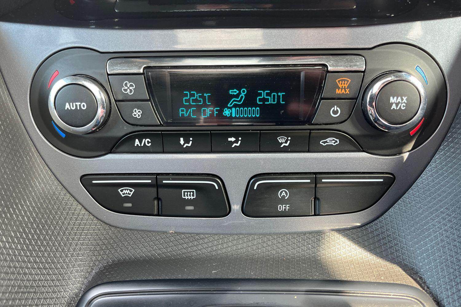 Mar 2016 Ford Tourneo Connect 1.5 TDCi 120 Titanium 5dr Powershift