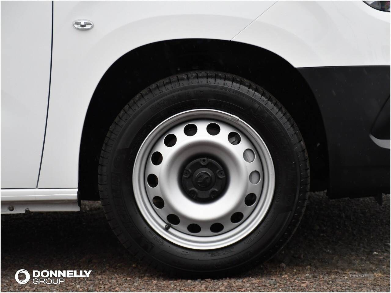 Jun 2025 Vauxhall Combo 2300 1.5 Turbo D 100ps H1 Prime Van