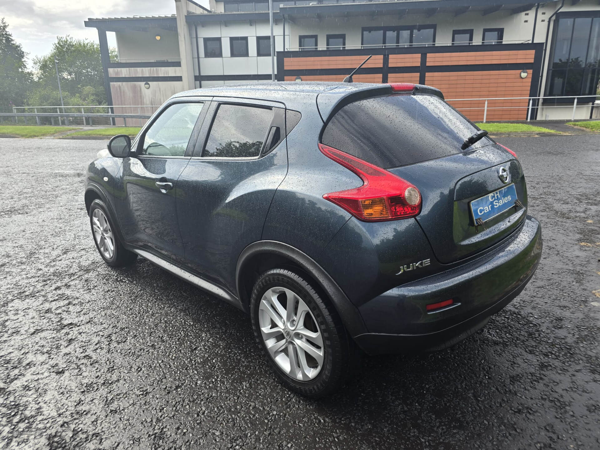 Nissan Juke HATCHBACK in Down
