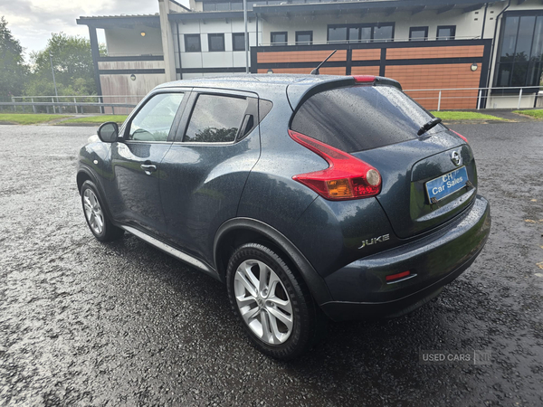 Nissan Juke HATCHBACK in Down