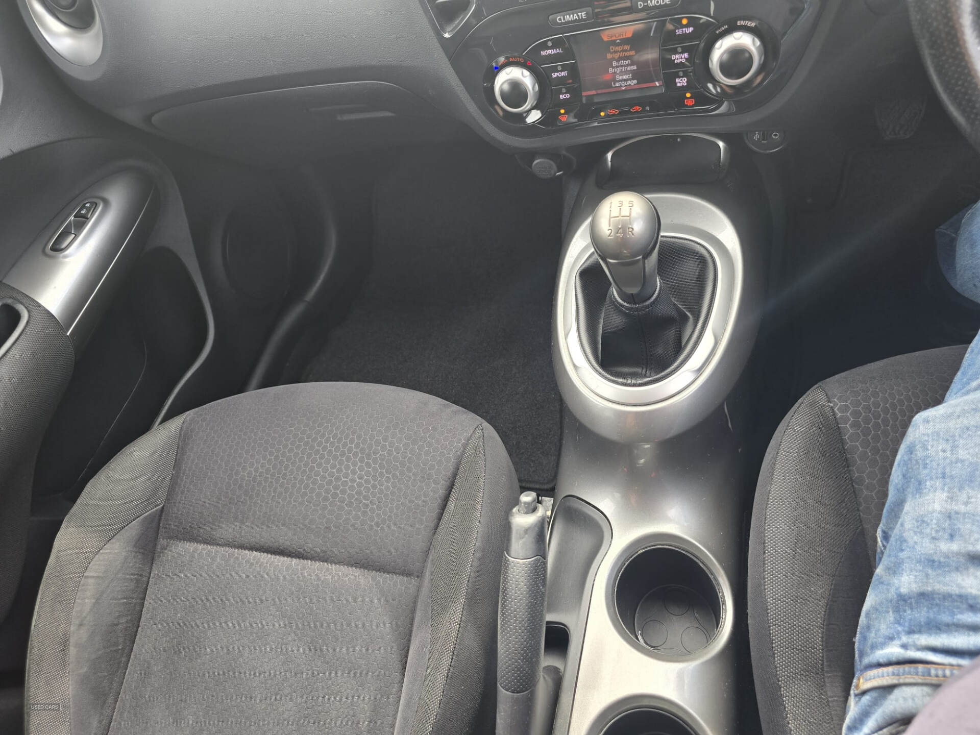 Nissan Juke HATCHBACK in Down