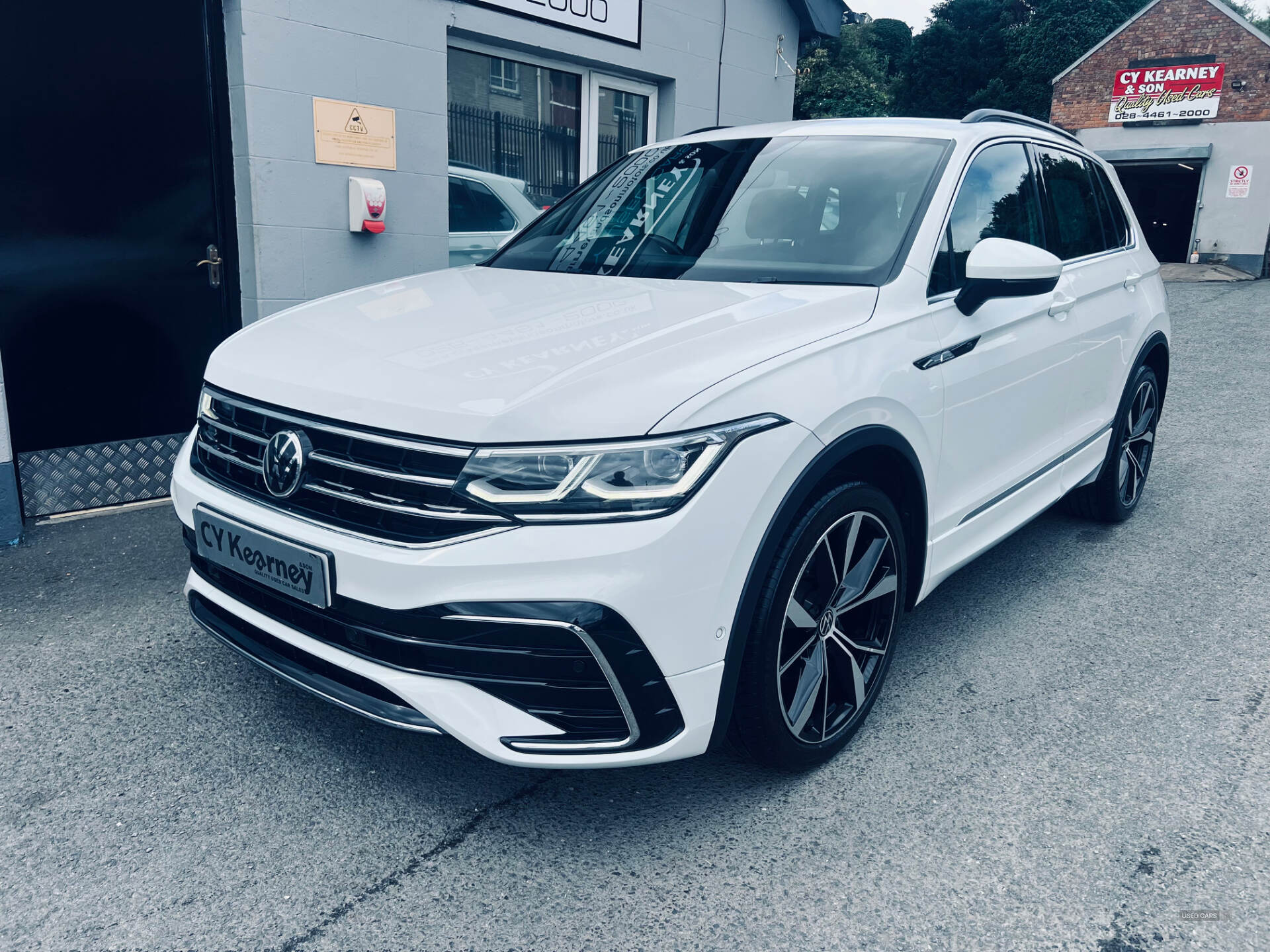 Volkswagen Tiguan ESTATE in Down