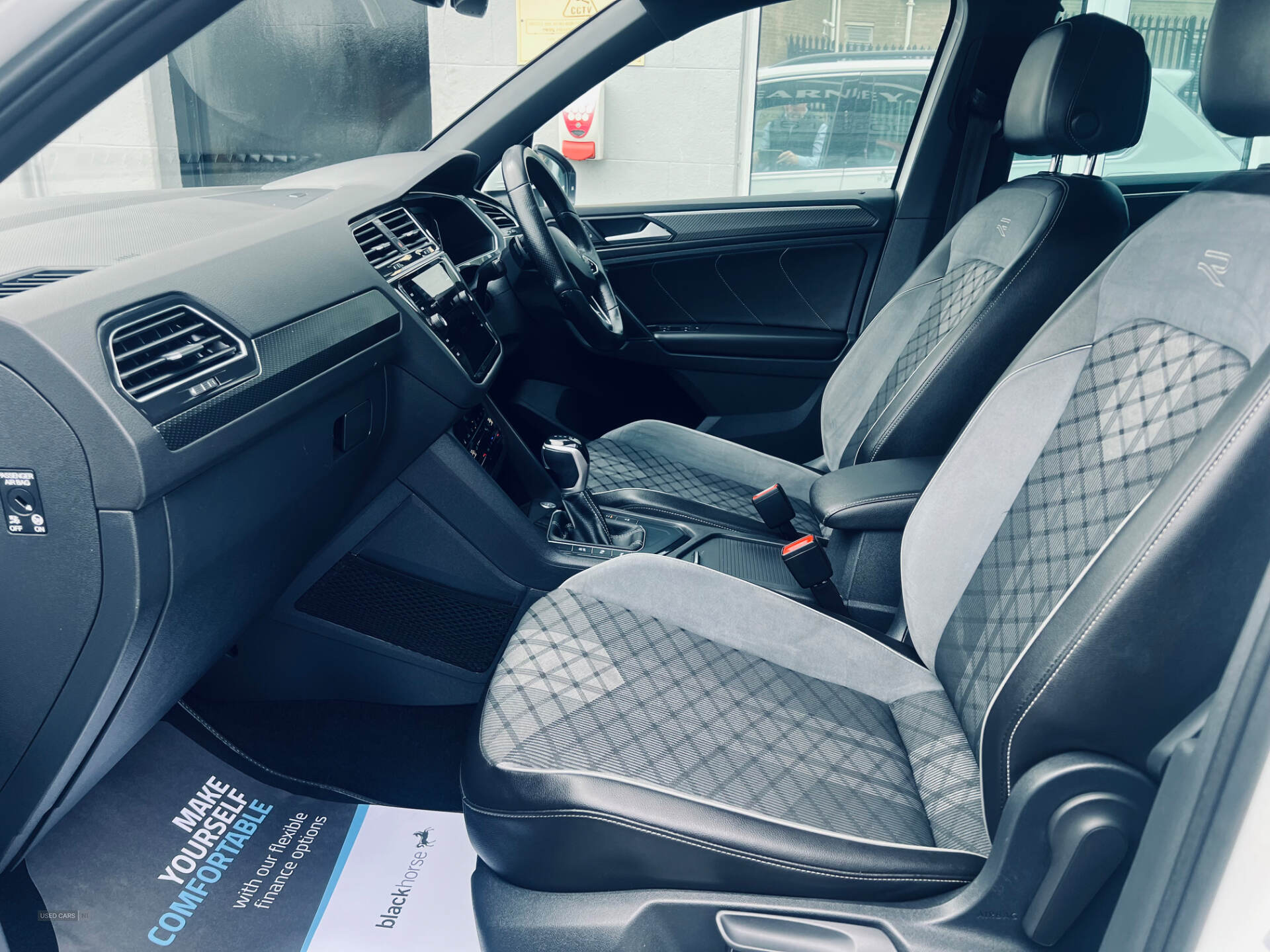 Volkswagen Tiguan ESTATE in Down