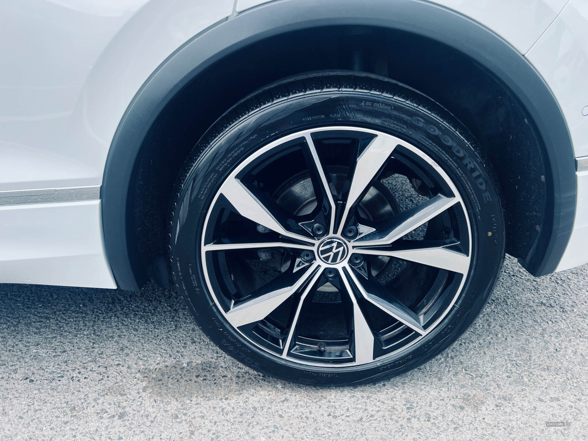 Volkswagen Tiguan ESTATE in Down