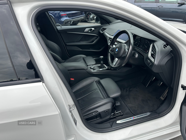 BMW 1 Series DIESEL HATCHBACK in Down