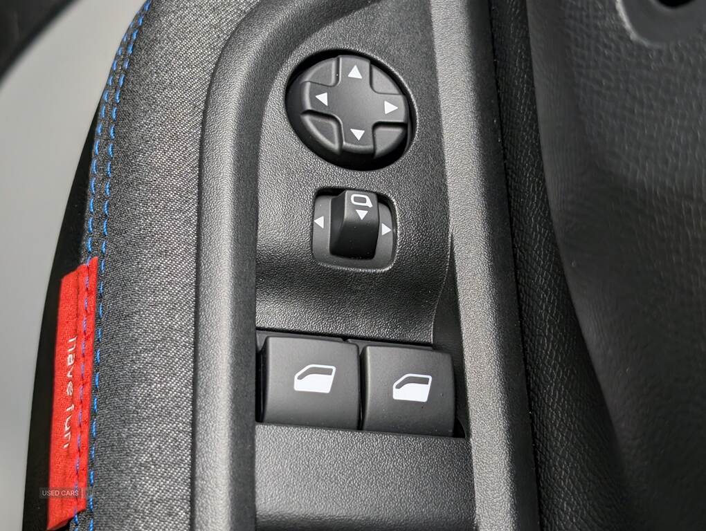 Car Thumbnail 9
