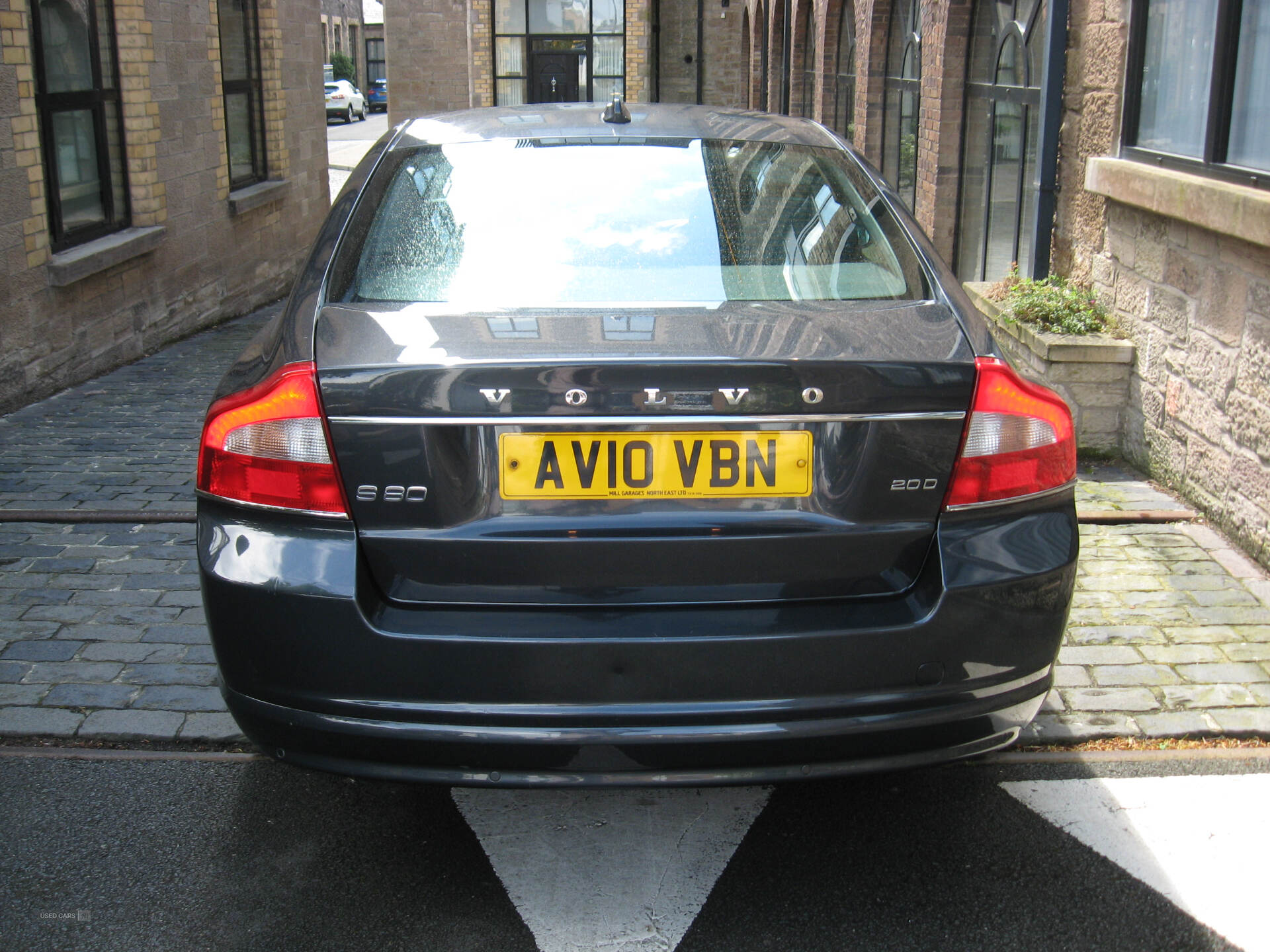 May 2010 Volvo S80 2.0 D SE Premium 4dr
