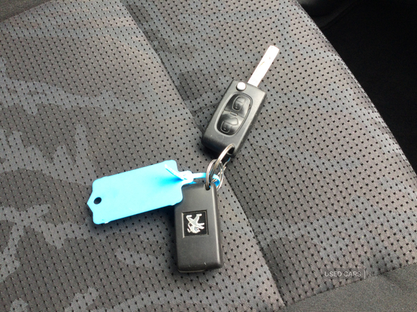 Peugeot 3008 DIESEL ESTATE in Derry / Londonderry