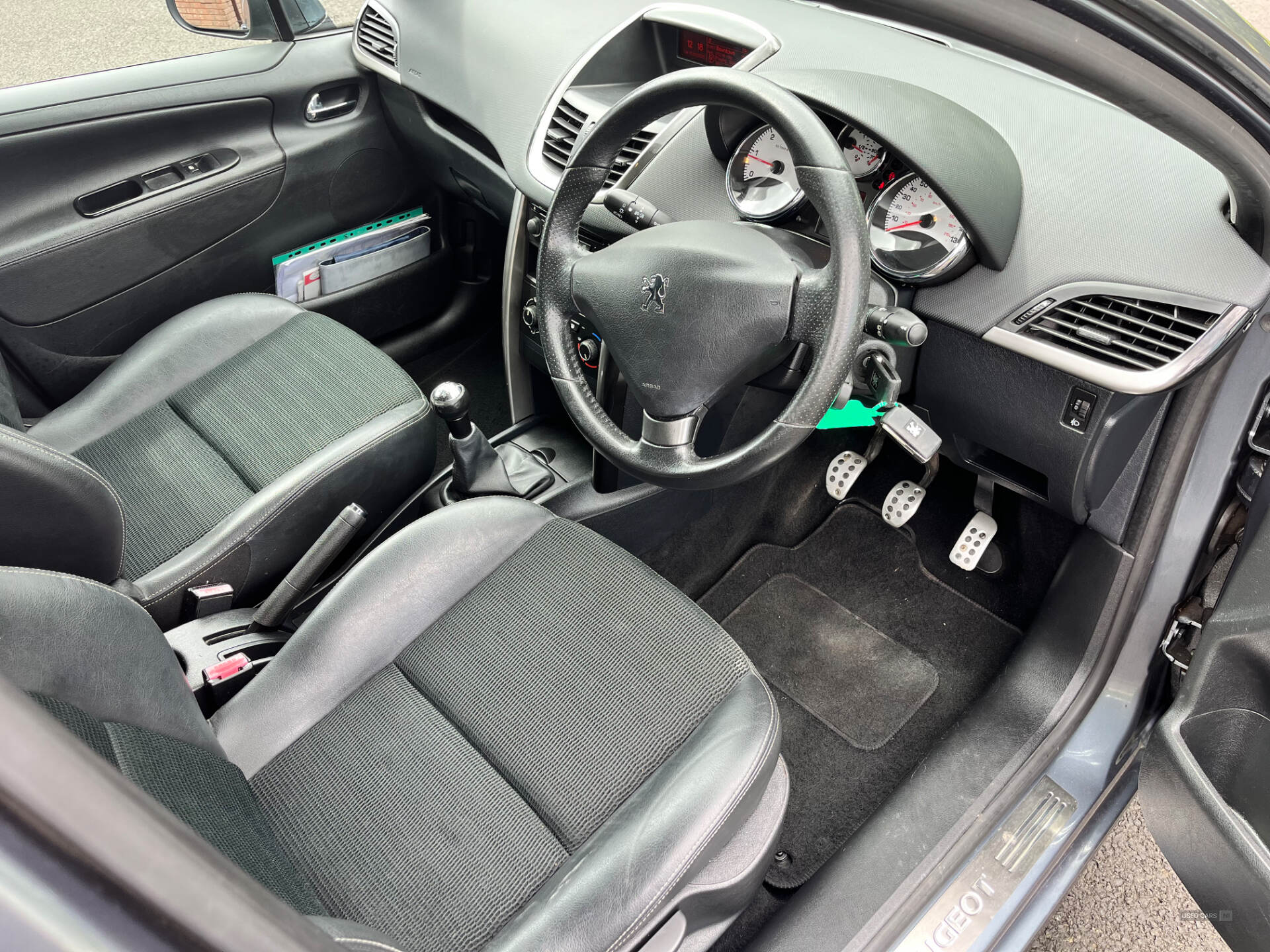 Nov 2011 Peugeot 207 1.6 HDi 92 Allure 5dr
