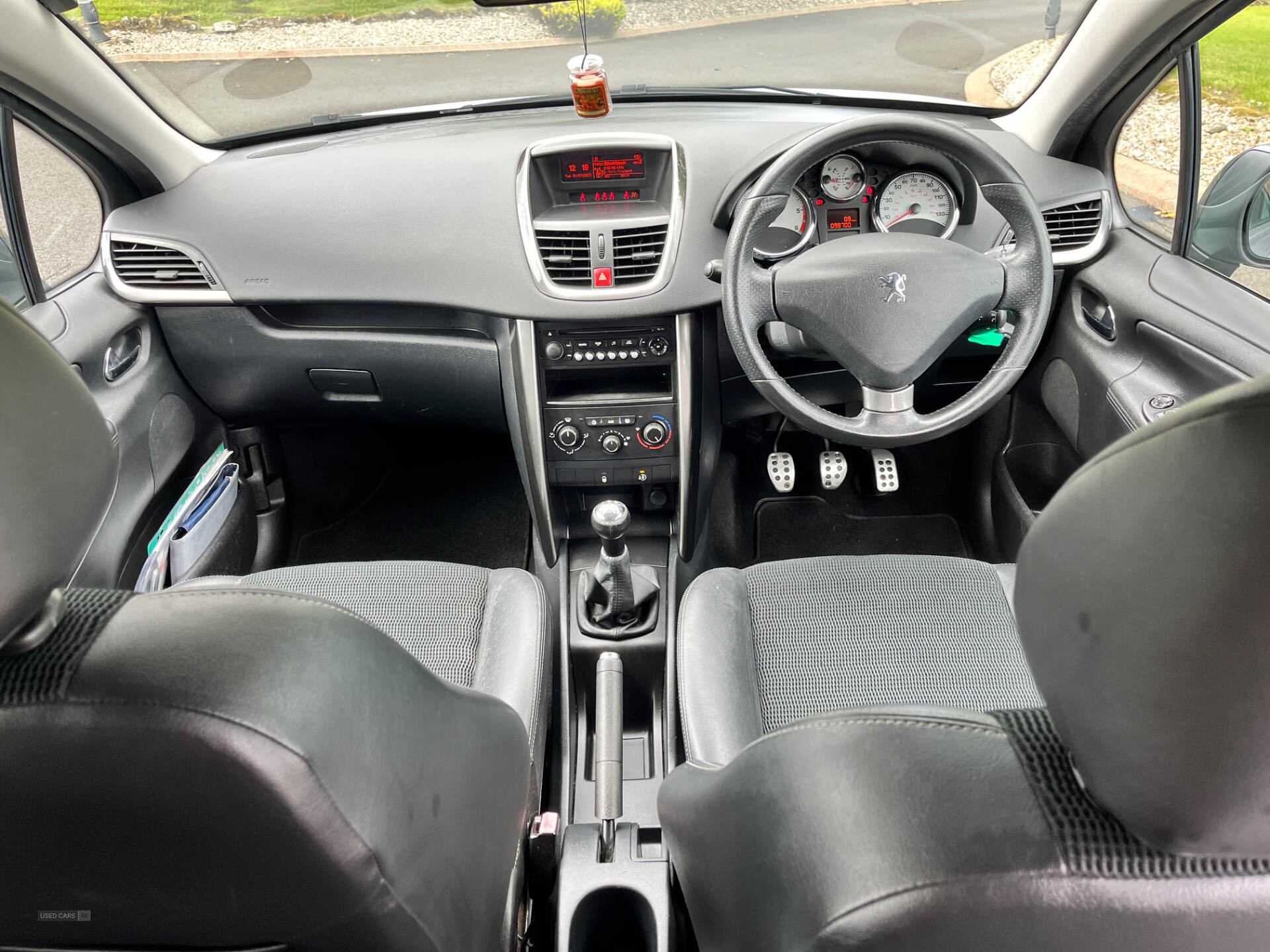 Nov 2011 Peugeot 207 1.6 HDi 92 Allure 5dr
