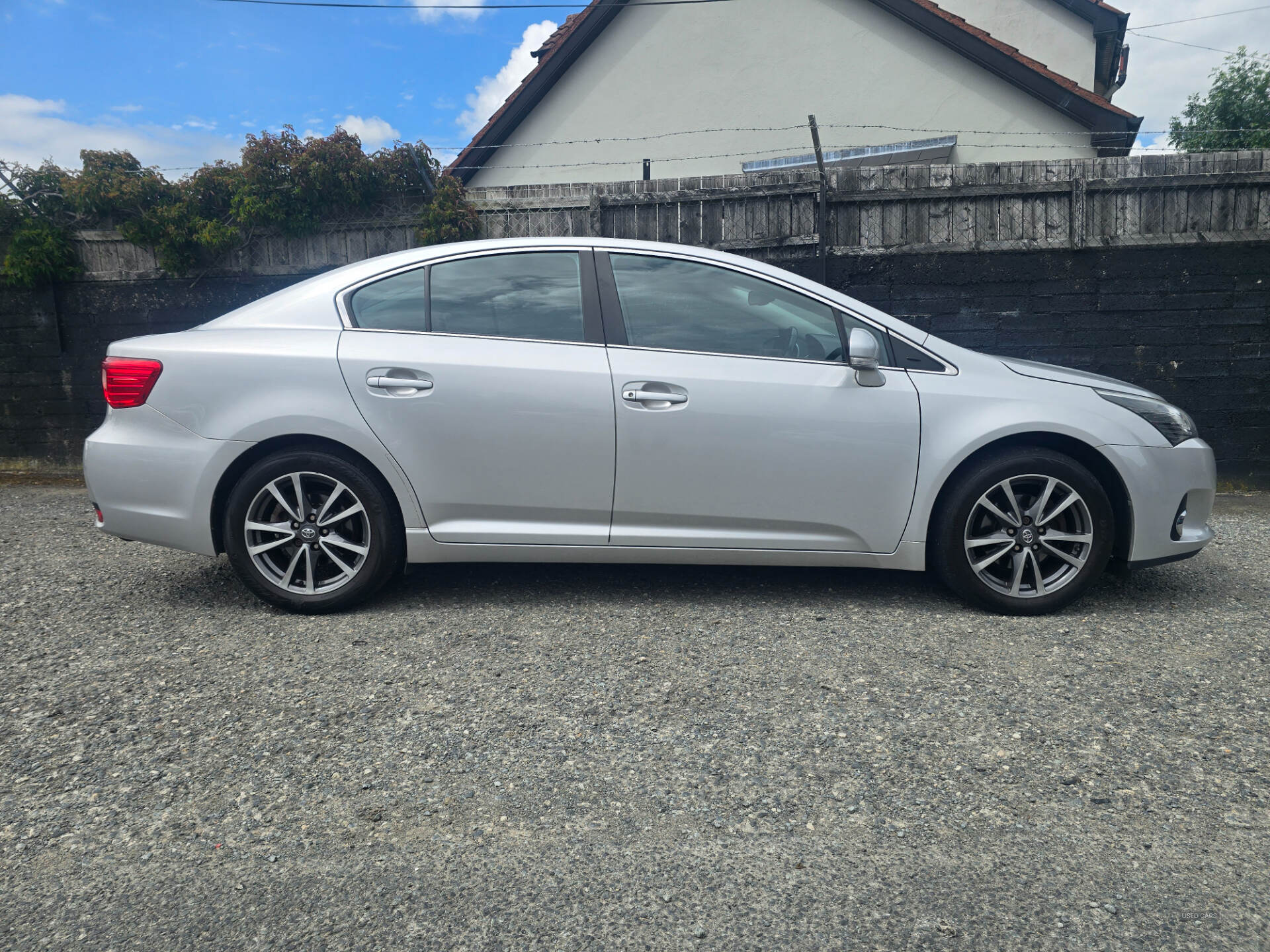 Toyota Avensis DIESEL SALOON in Down