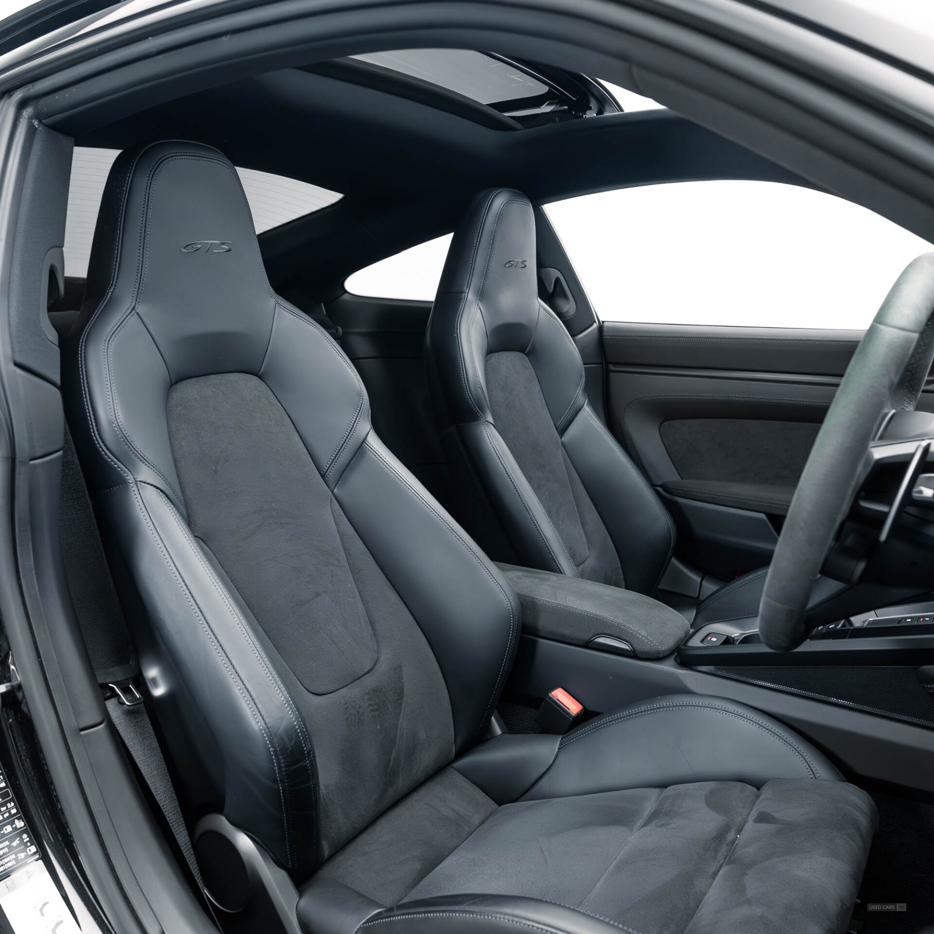 Nov 2021 Porsche 911 GTS 2dr