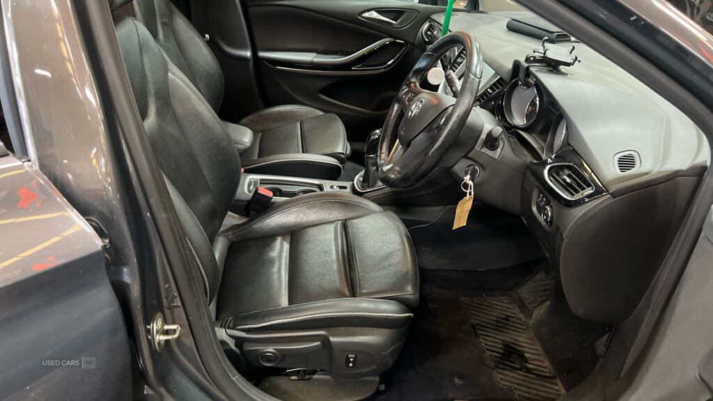 Apr 2016 Vauxhall Astra 1.6 CDTi 16V ecoFLEX Elite 5dr