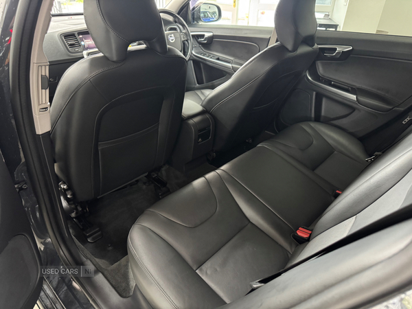 Volvo V60 DIESEL SPORTSWAGON in Down