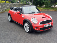 MINI Convertible in Down