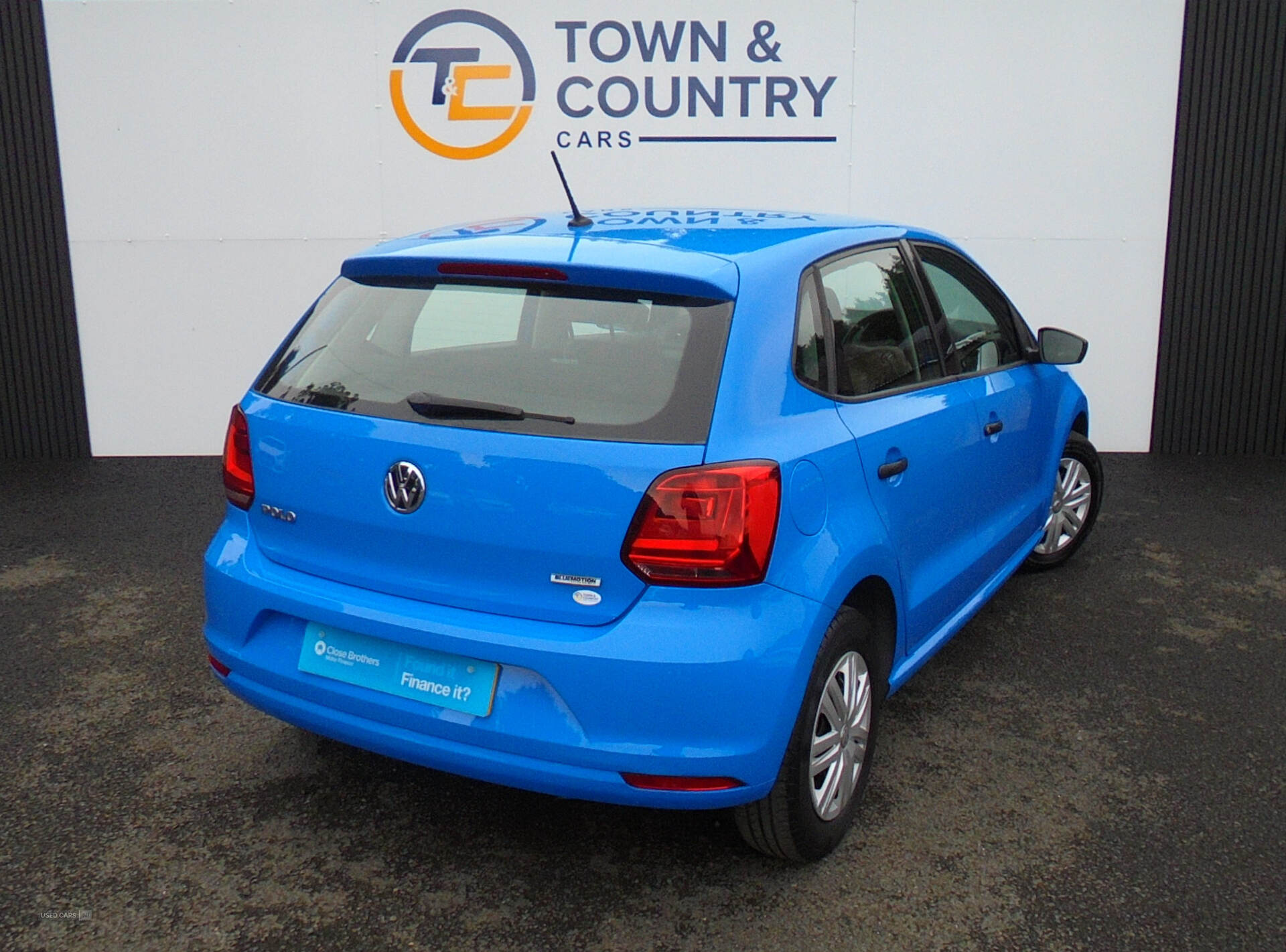 Car Thumbnail 5