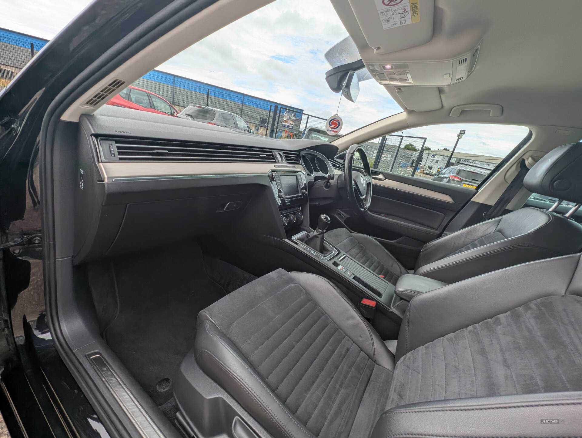Volkswagen Passat DIESEL SALOON in Down