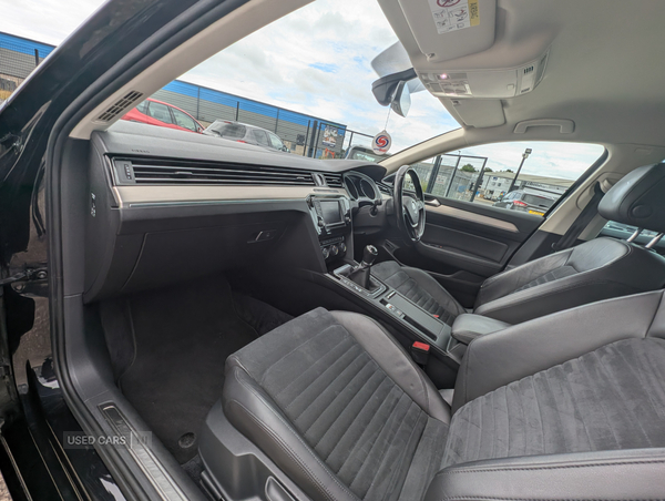 Volkswagen Passat DIESEL SALOON in Down