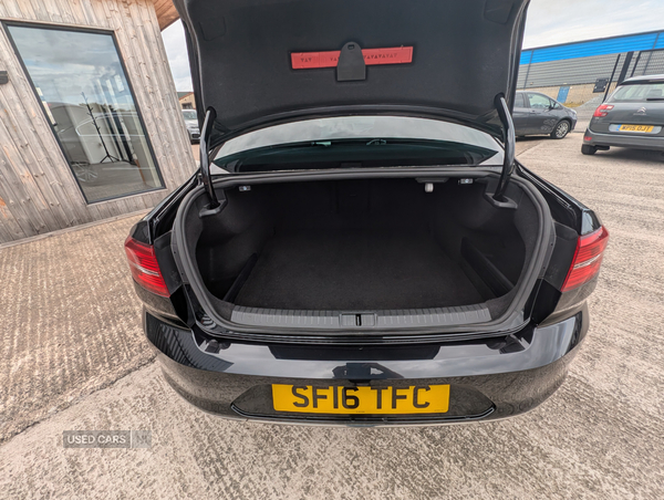 Volkswagen Passat DIESEL SALOON in Down
