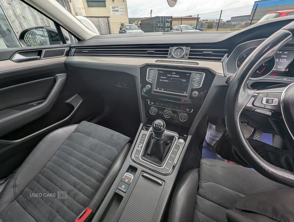 Volkswagen Passat DIESEL SALOON in Down