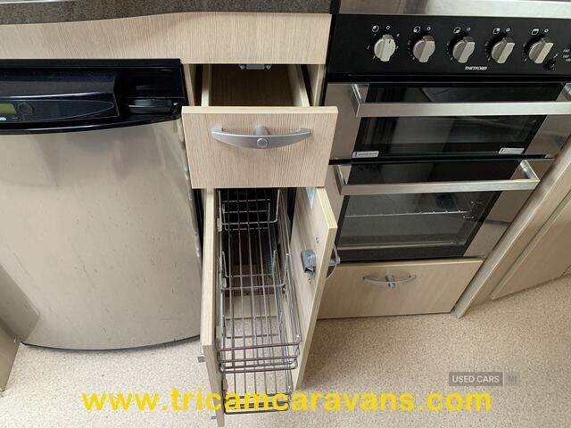  2012 Sterling Eccles Sport 554/4, Fixed Bed