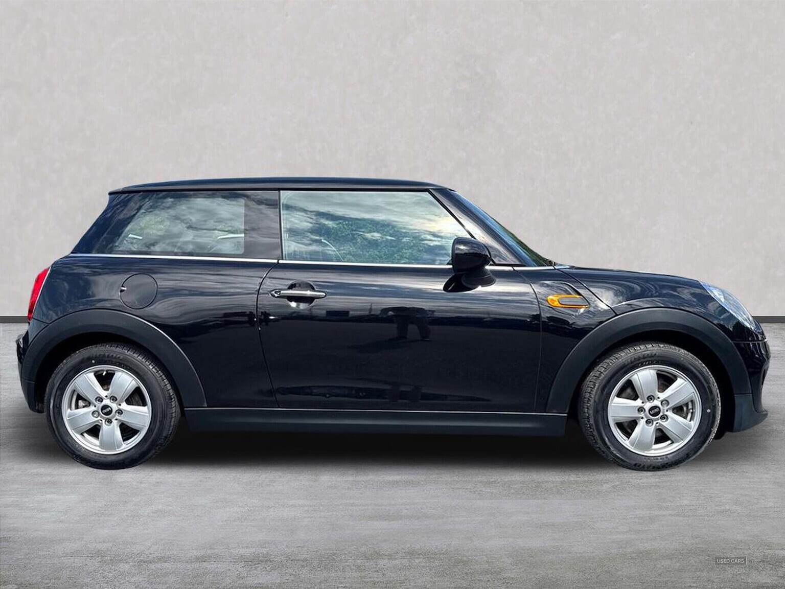 Aug 2014 MINI HATCHBACK 1.5 Cooper D 3Dr