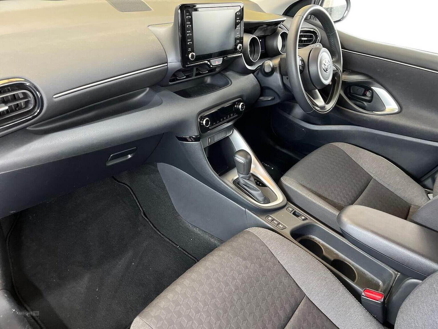 Jul 2023 Toyota Yaris 1.5 Hybrid Design 5Dr Cvt