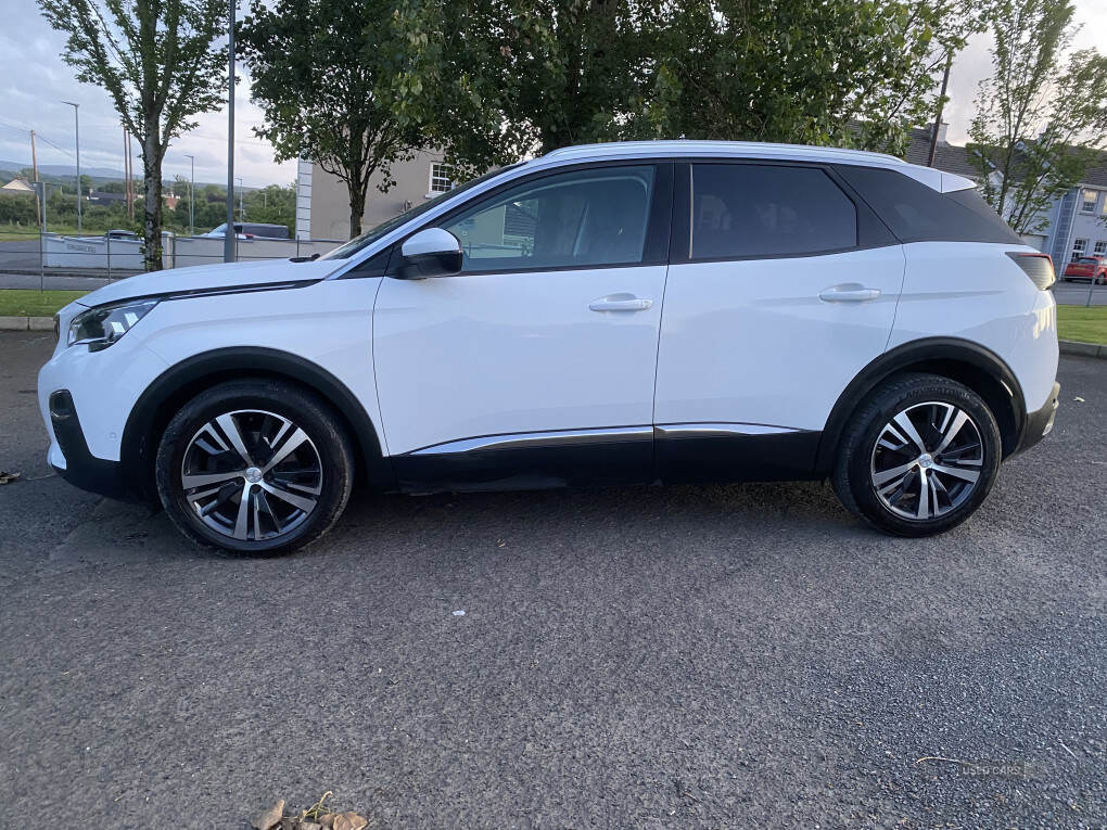 Sep 2019 Peugeot 3008 1.5 BlueHDi Allure 5dr