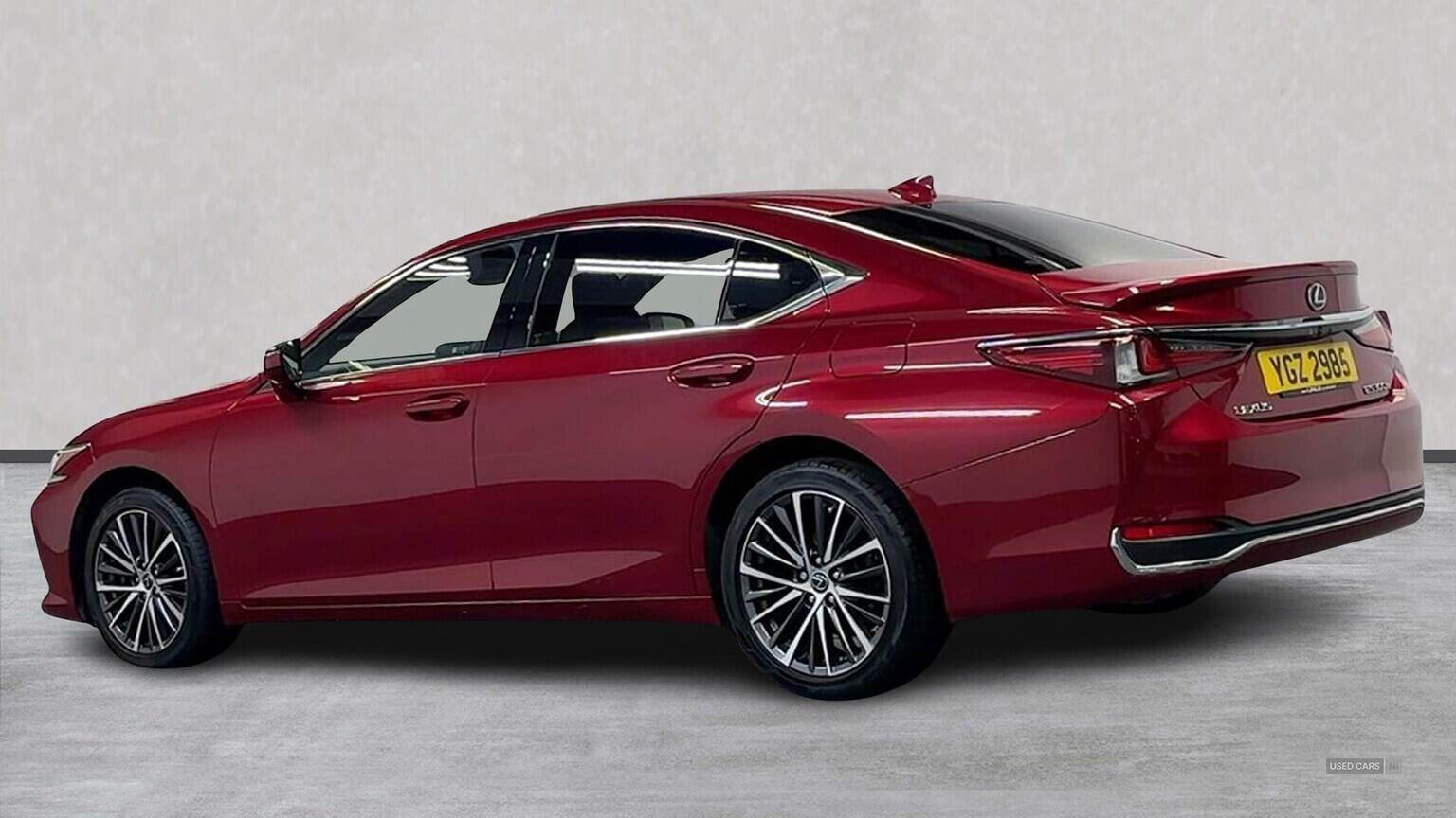 Dec 2022 Lexus ES 300H 2.5 4Dr Cvt Premium Edition