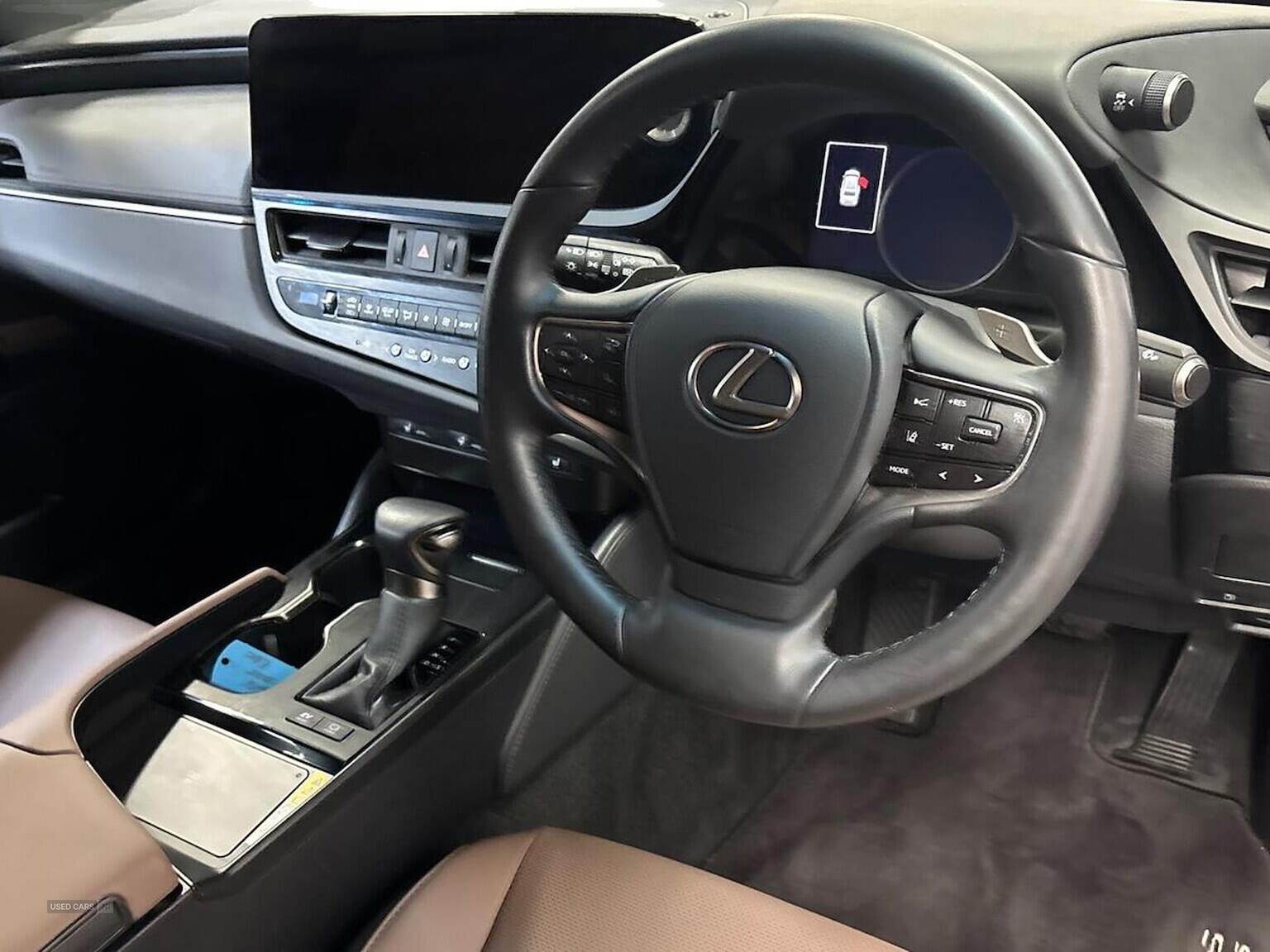 Dec 2022 Lexus ES 300H 2.5 4Dr Cvt Premium Edition