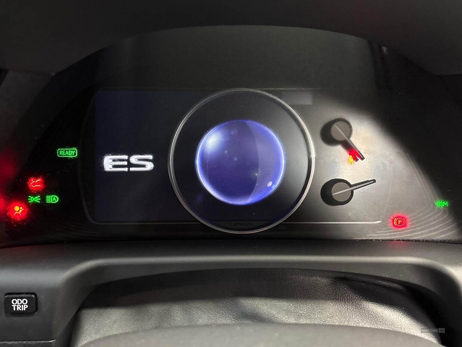 Dec 2022 Lexus ES 300H 2.5 4Dr Cvt Premium Edition