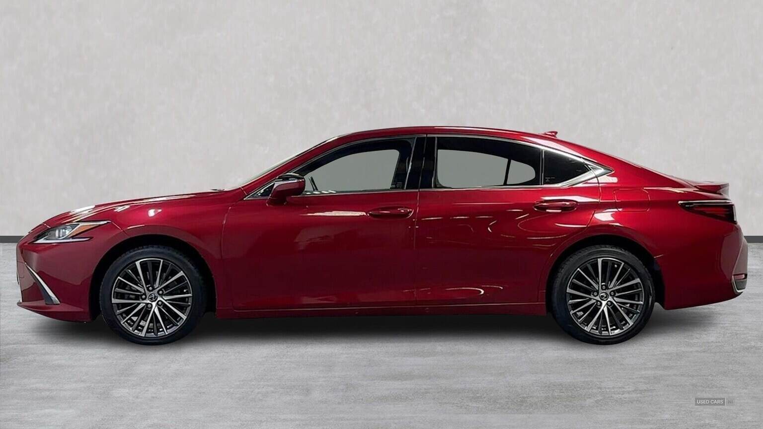 Dec 2022 Lexus ES 300H 2.5 4Dr Cvt Premium Edition