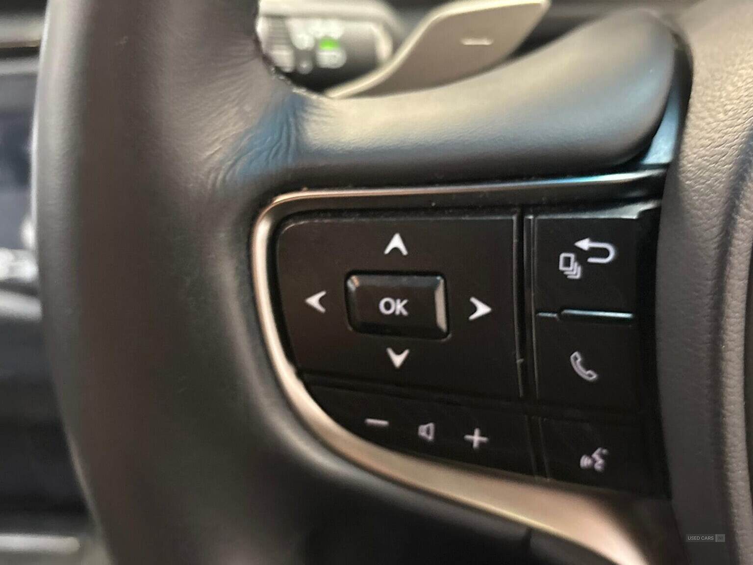 Dec 2022 Lexus ES 300H 2.5 4Dr Cvt Premium Edition