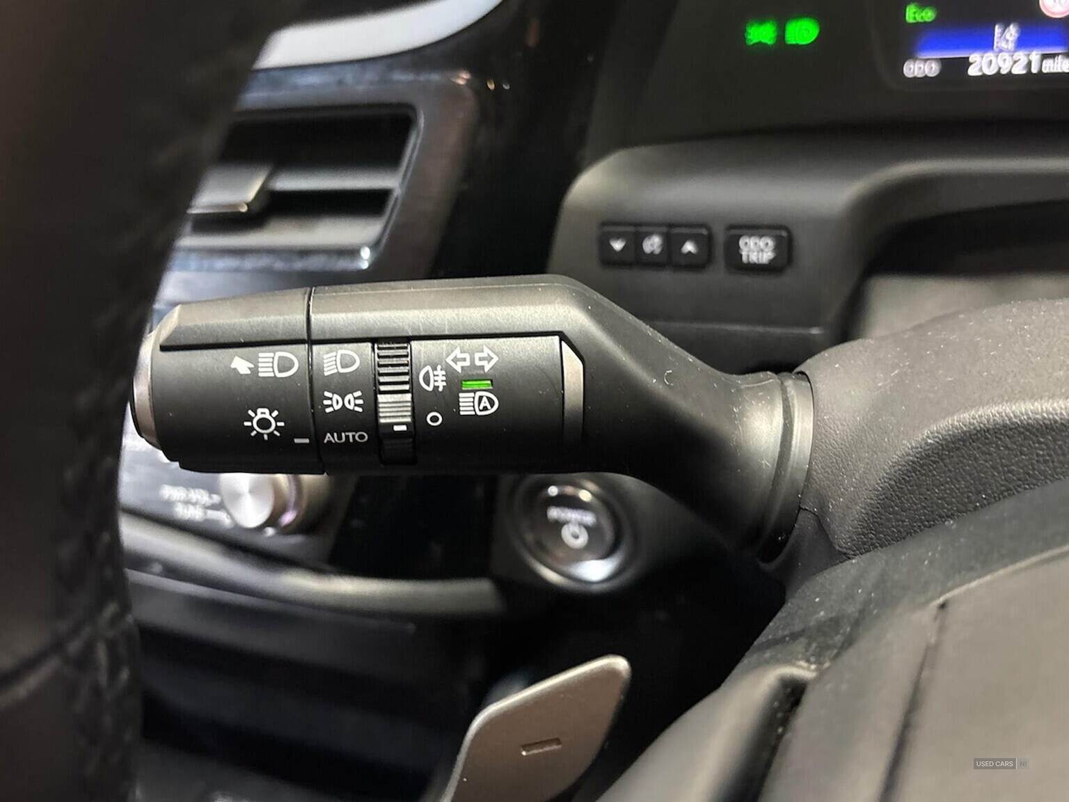 Dec 2022 Lexus ES 300H 2.5 4Dr Cvt Premium Edition