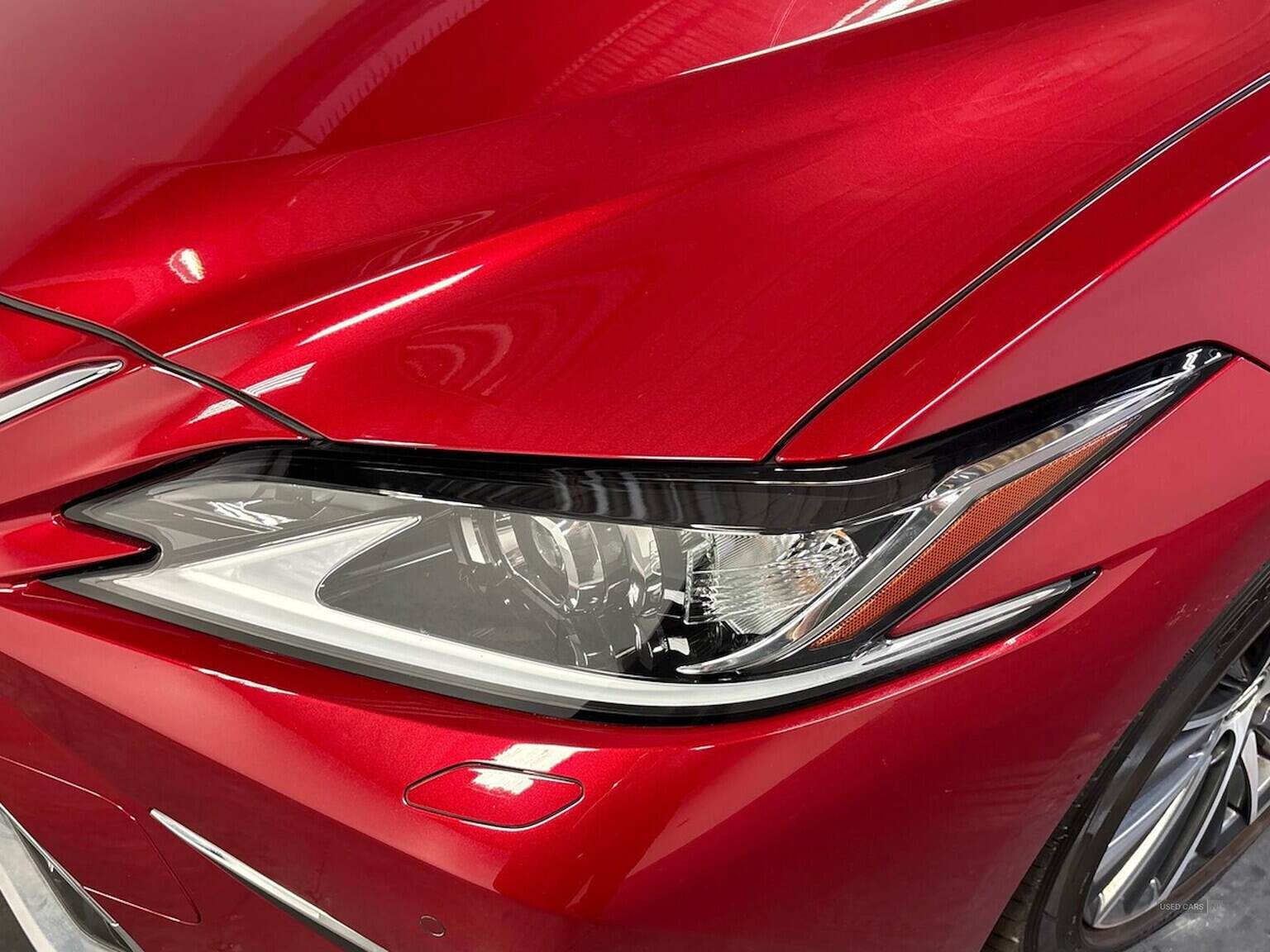 Dec 2022 Lexus ES 300H 2.5 4Dr Cvt Premium Edition