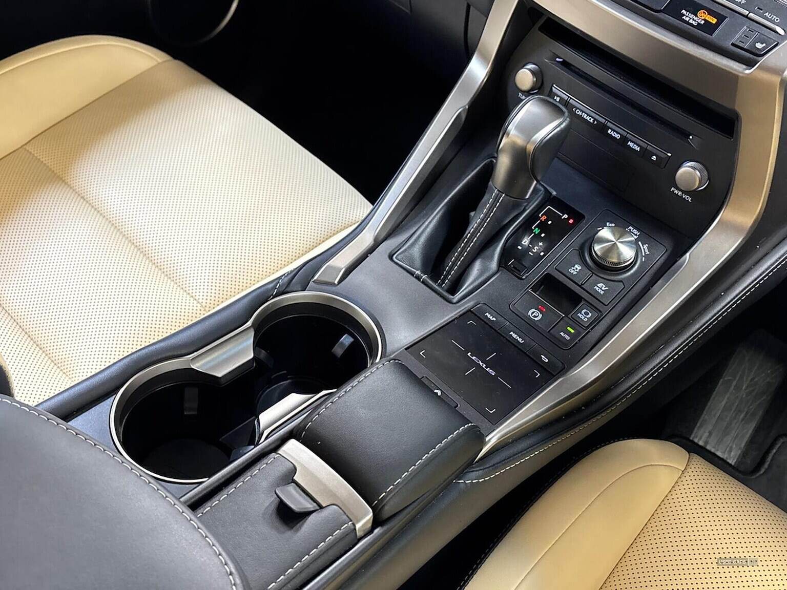  2019 Lexus nx 300h 2.5 5Dr Cvt [Premium Pack/Pan Roof/Leather]