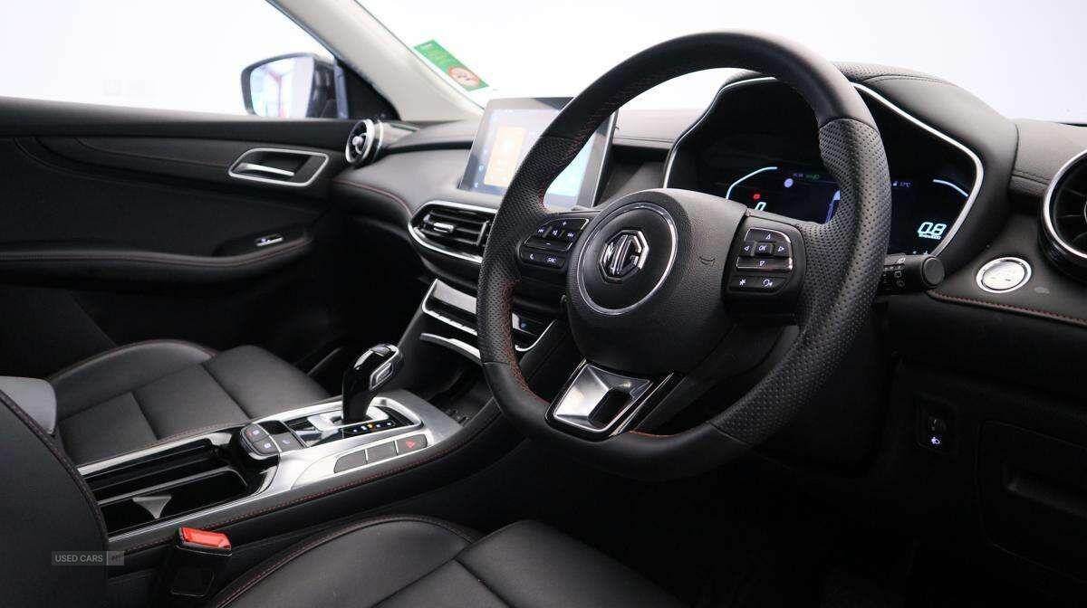  2024 MG HS HS 1.5 T-GDI SE DCT Euro 6 (s/s) 5dr