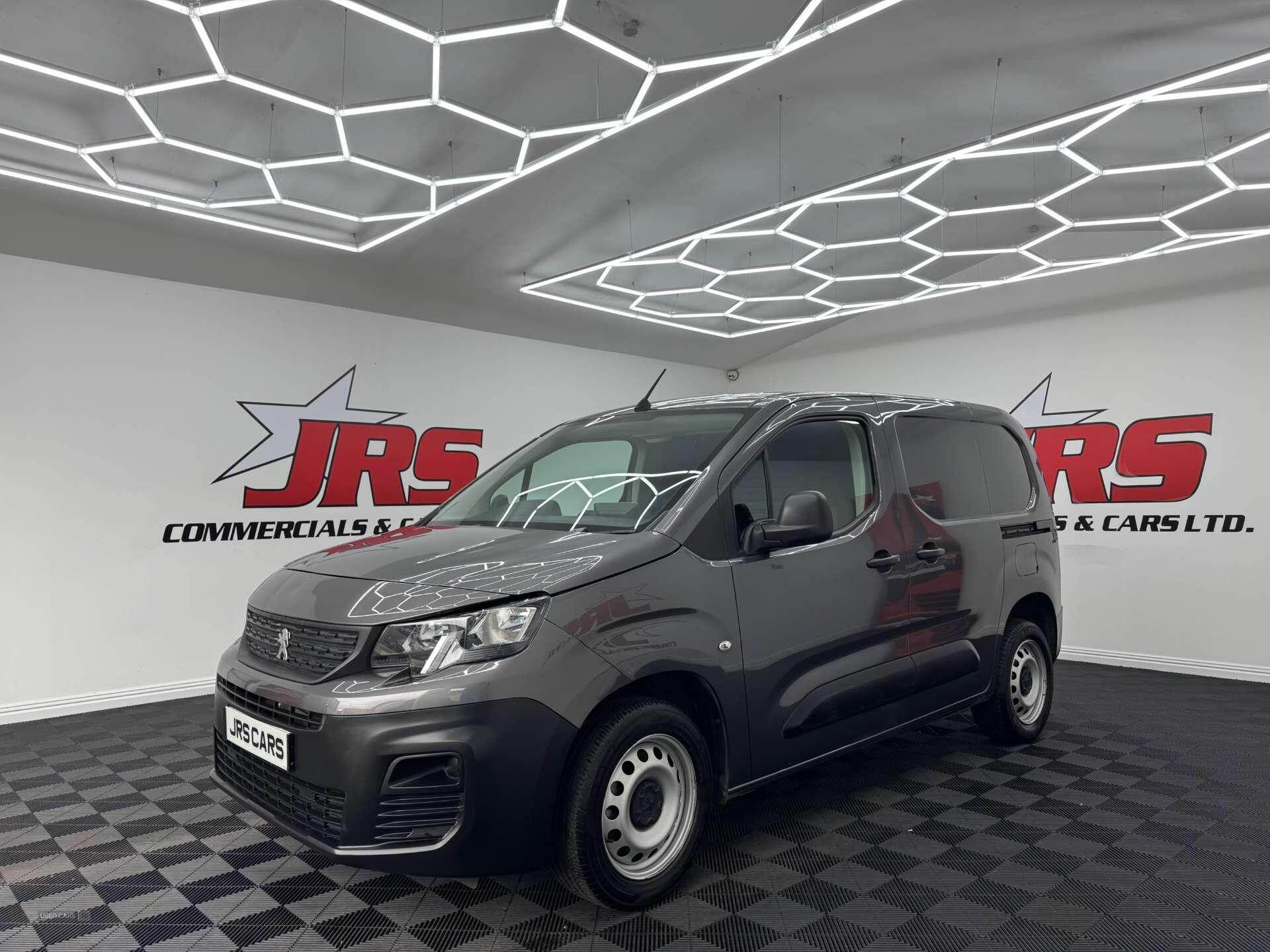 Sep 2023 Peugeot Partner 1000 1.5 BlueHDi 100 Professional Premium + Van