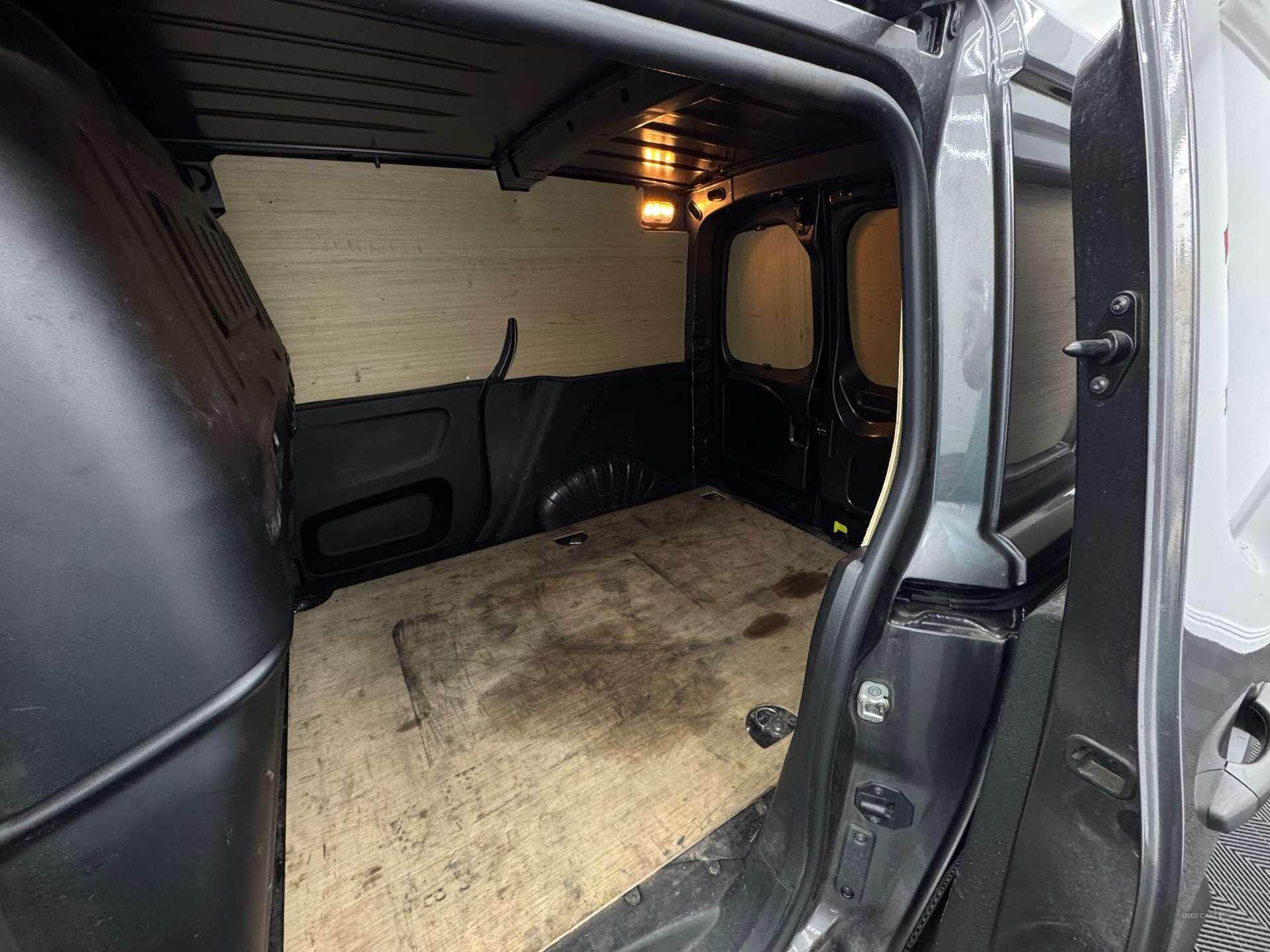 Sep 2023 Peugeot Partner 1000 1.5 BlueHDi 100 Professional Premium + Van