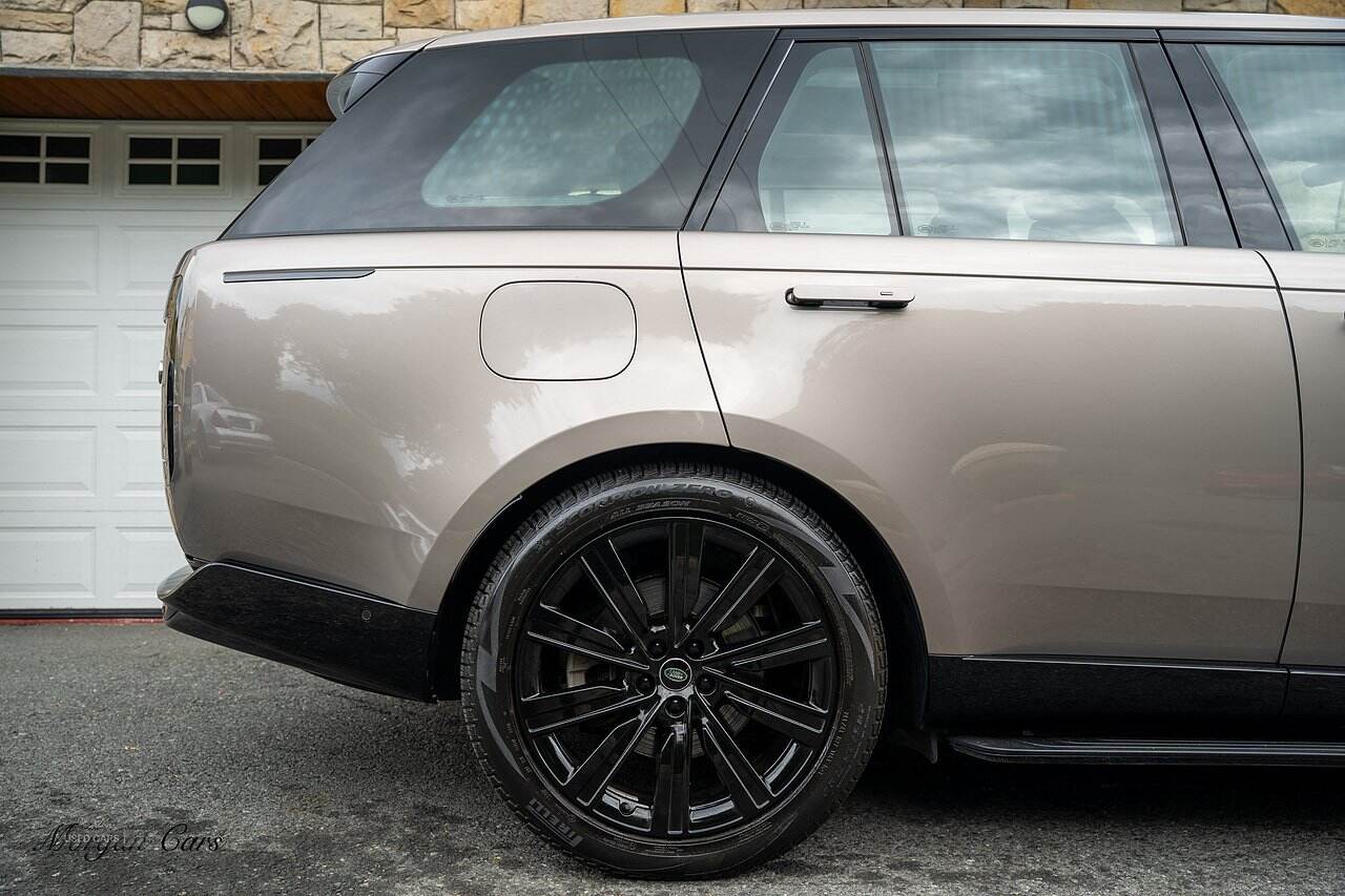 May 2022 Land Rover Range Rover 3.0 P400 SE 4dr Auto
