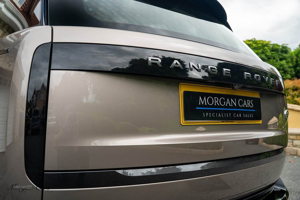 May 2022 Land Rover Range Rover 3.0 P400 SE 4dr Auto