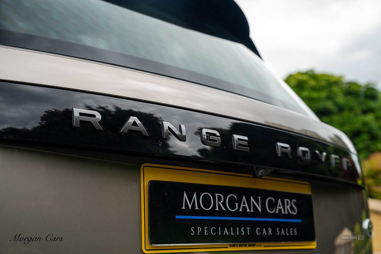 May 2022 Land Rover Range Rover 3.0 P400 SE 4dr Auto