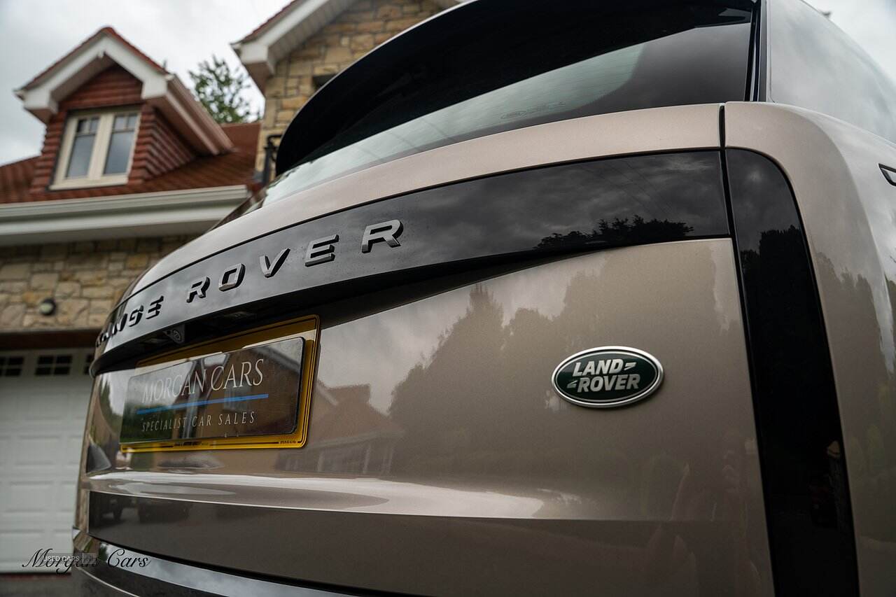 May 2022 Land Rover Range Rover 3.0 P400 SE 4dr Auto